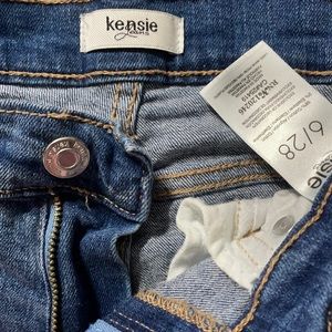 Kensie mid rise jean short